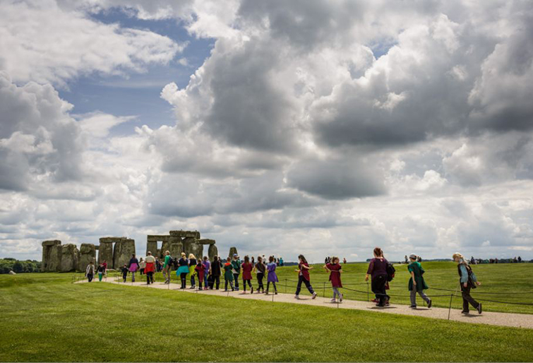 school-trip-marches-towards-stonehenge.jpg