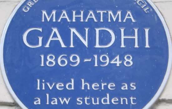 Photo of the blue plaque to Mahatma Gandhi