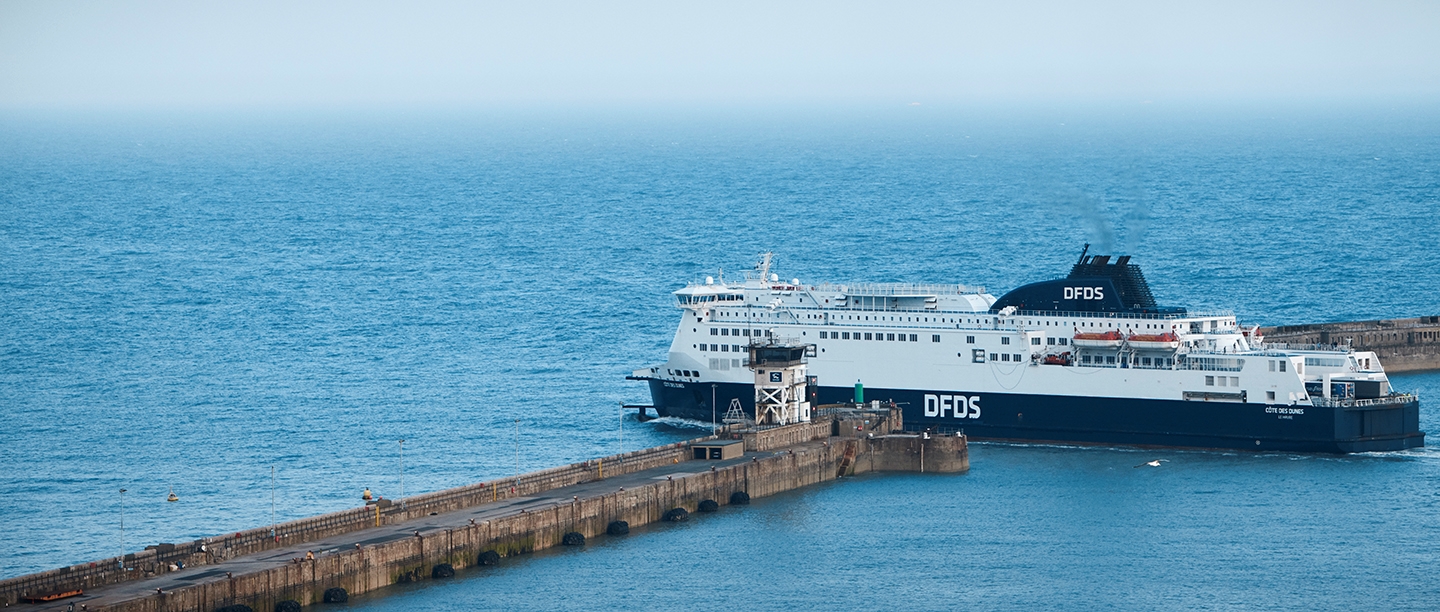 Photo of a DFDS ship leaving a dock