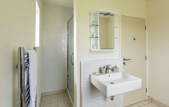Bathroom, first floor Bathroom, first floor