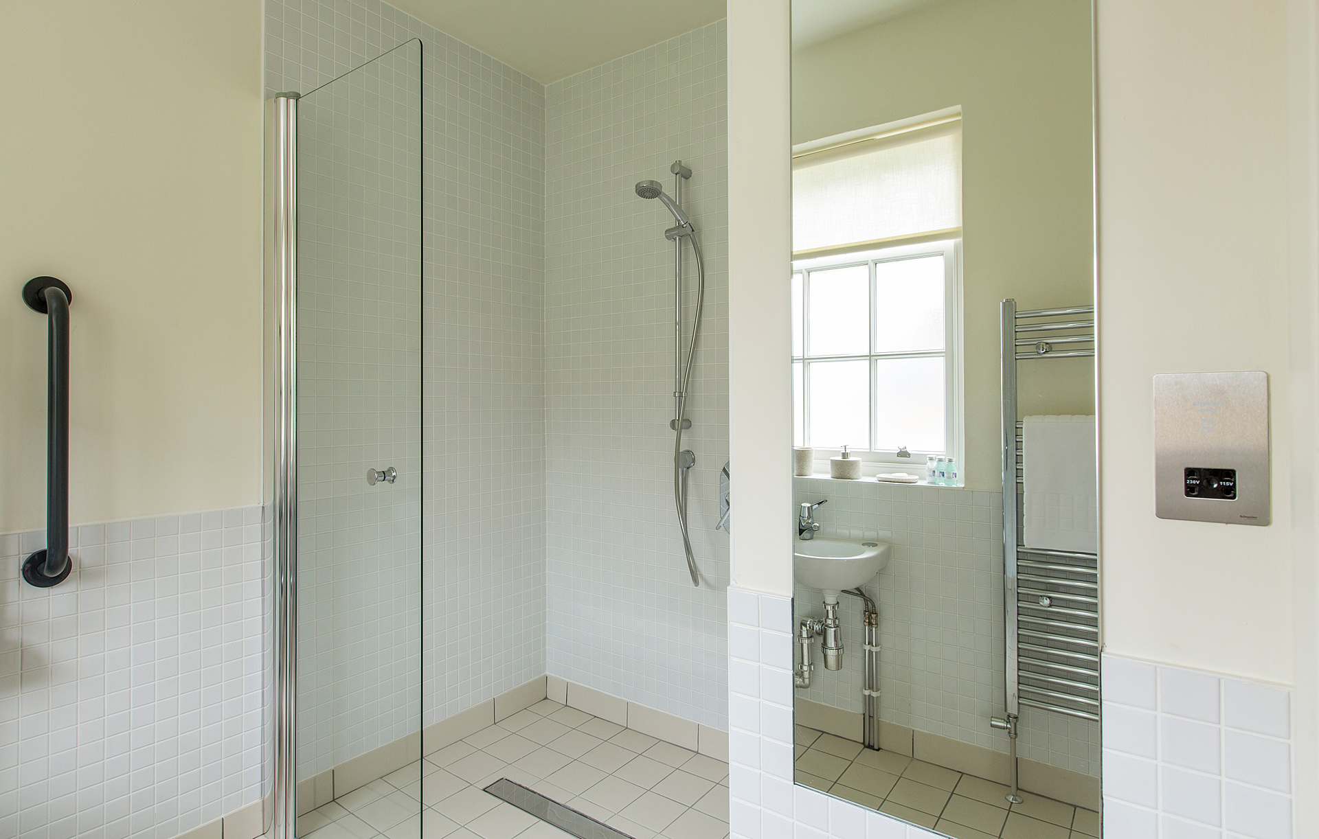 Shower room, ground floor