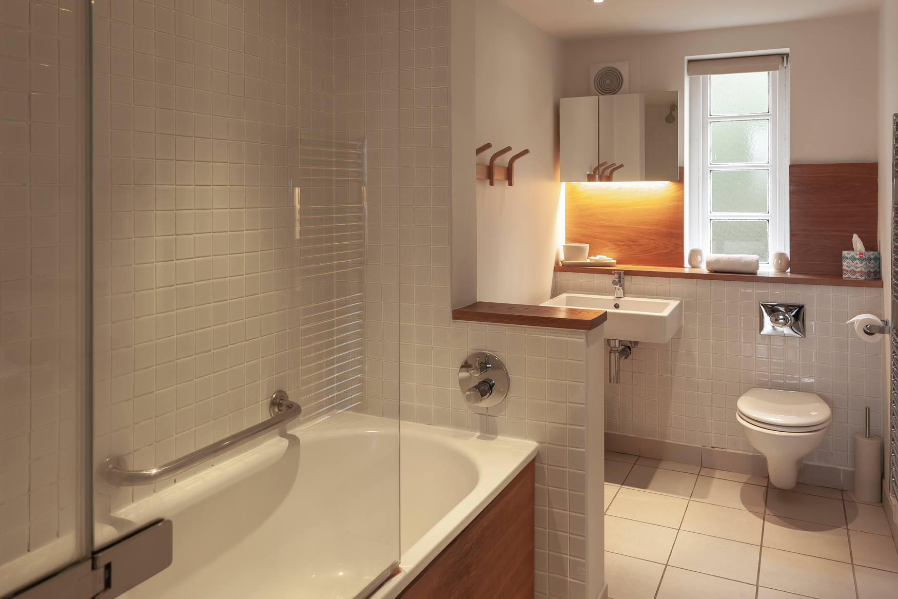 Bathroom, ground floor