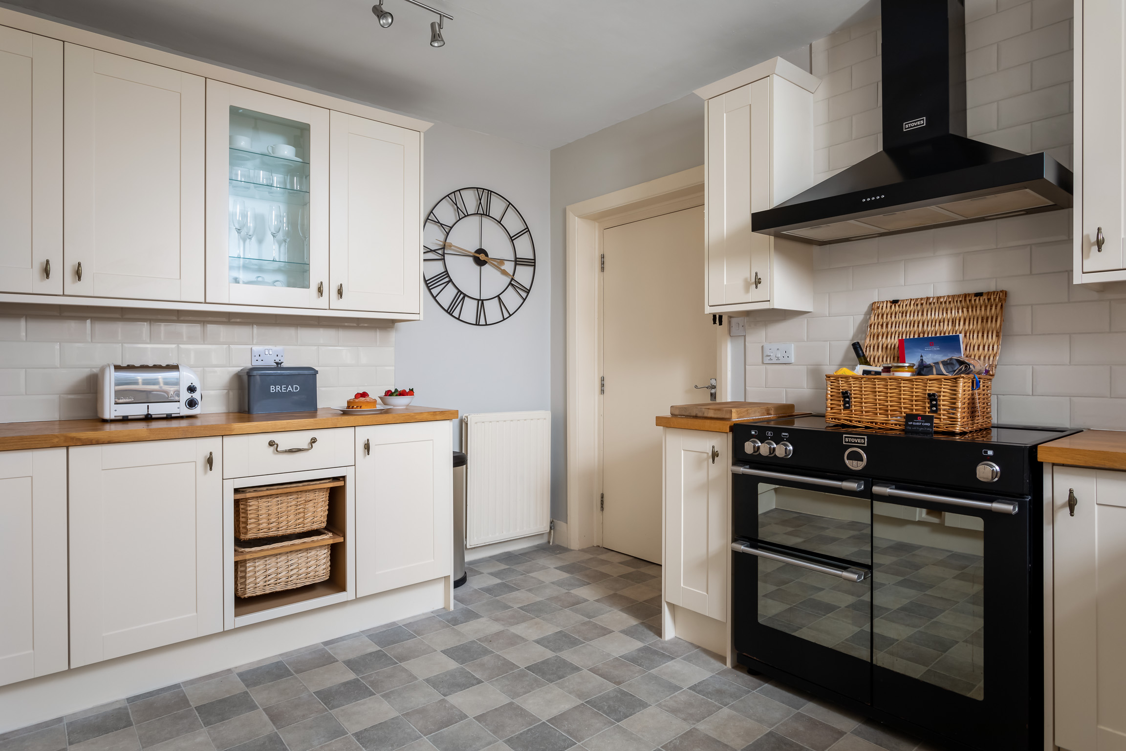 Kitchen, ground floor