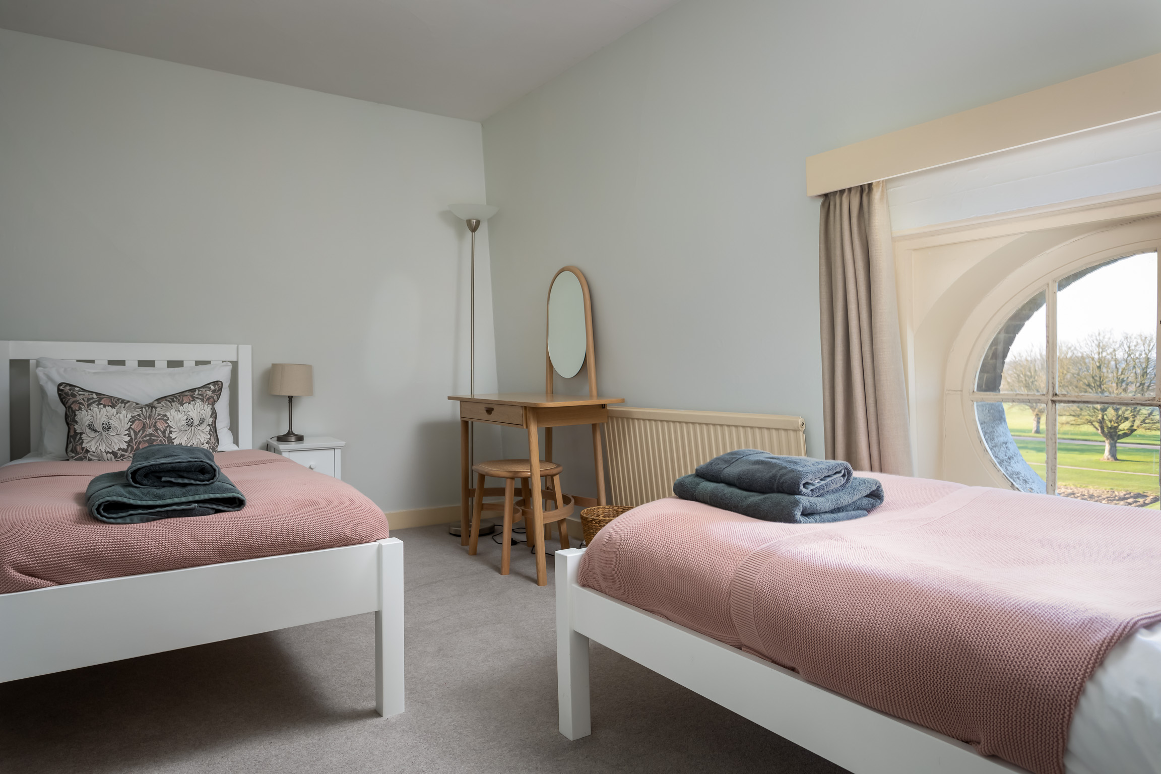 Twin bedroom, second floor