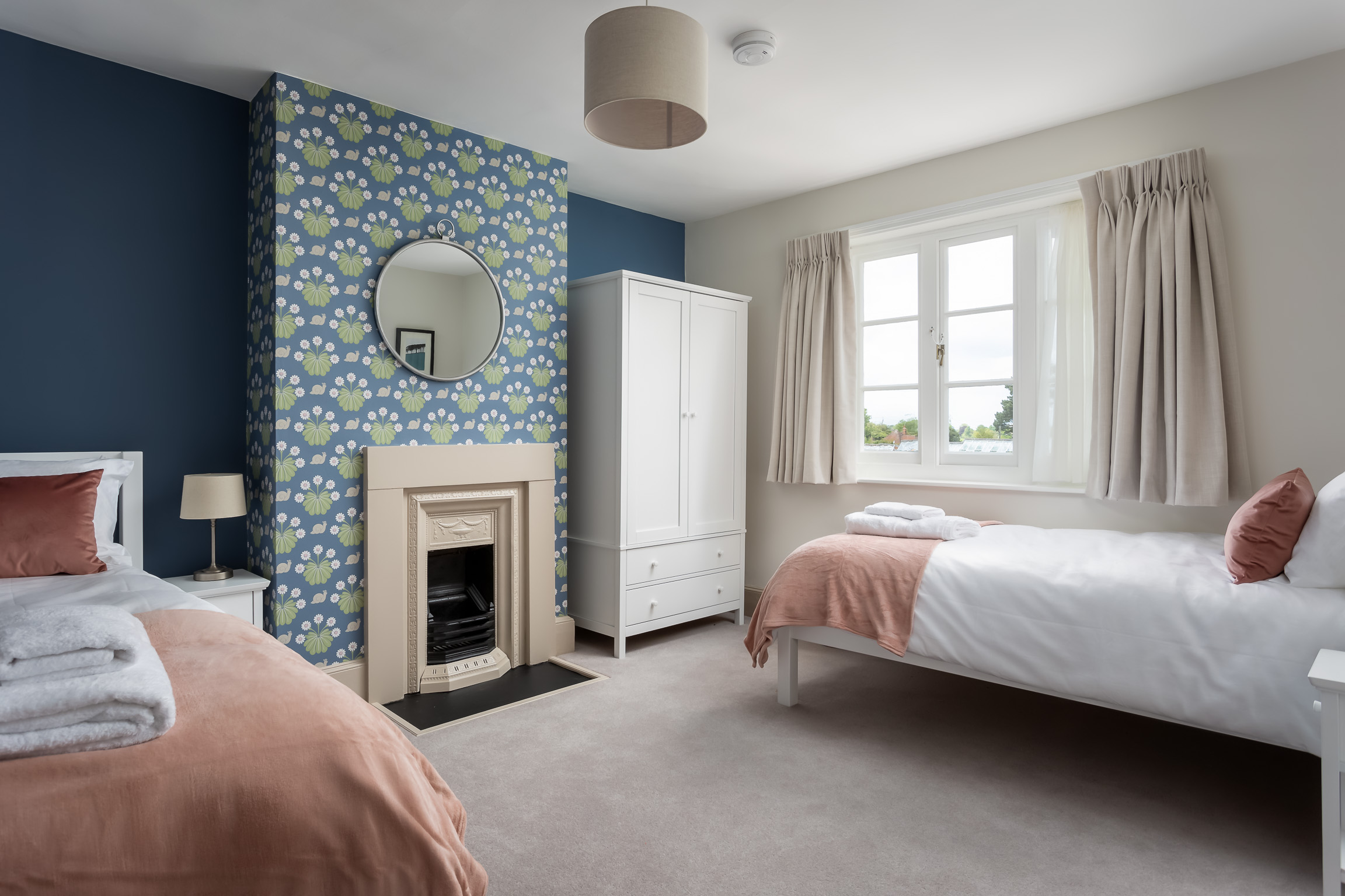 Second twin bedroom, first floor 