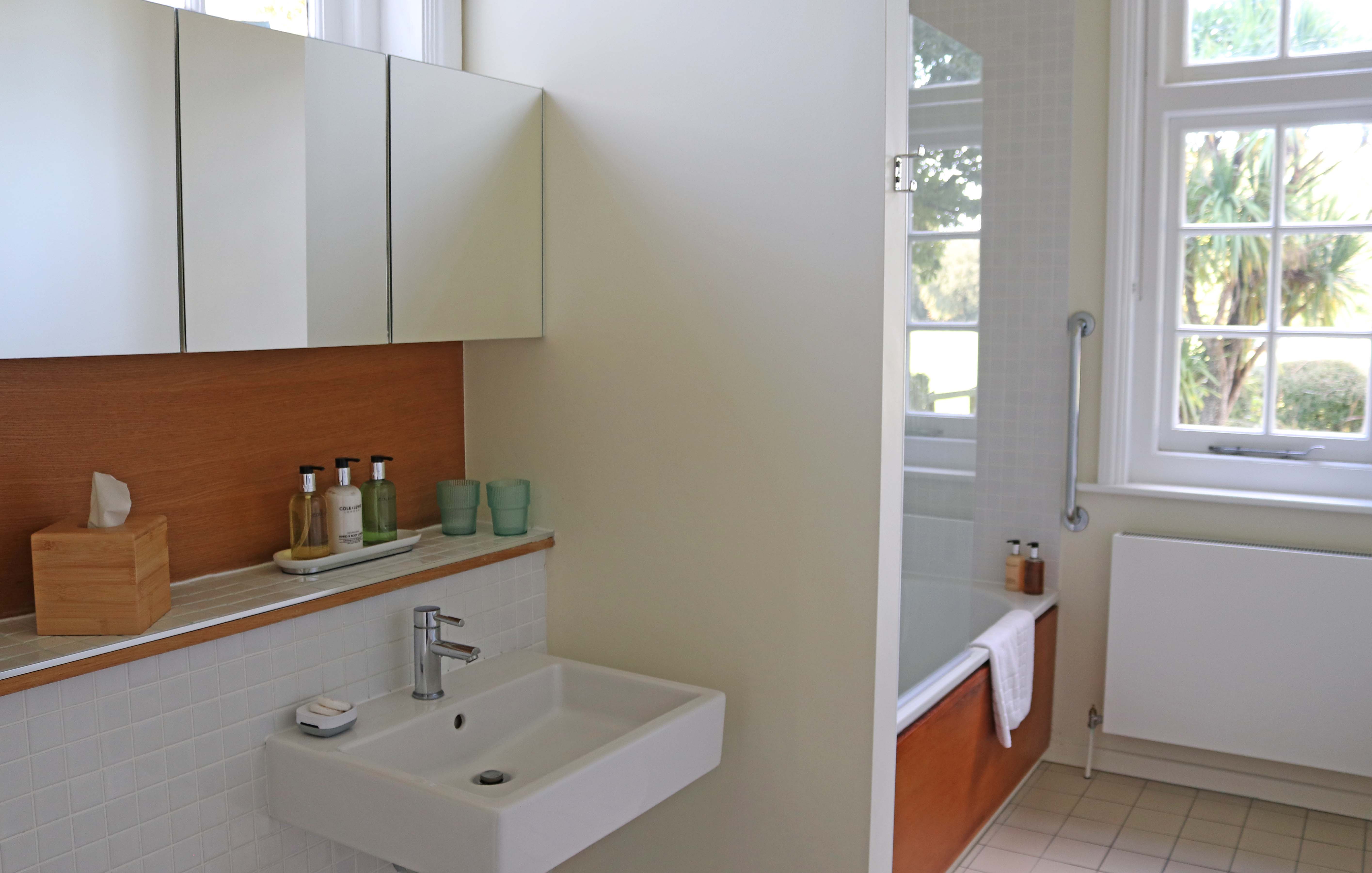 Bathroom, ground floor