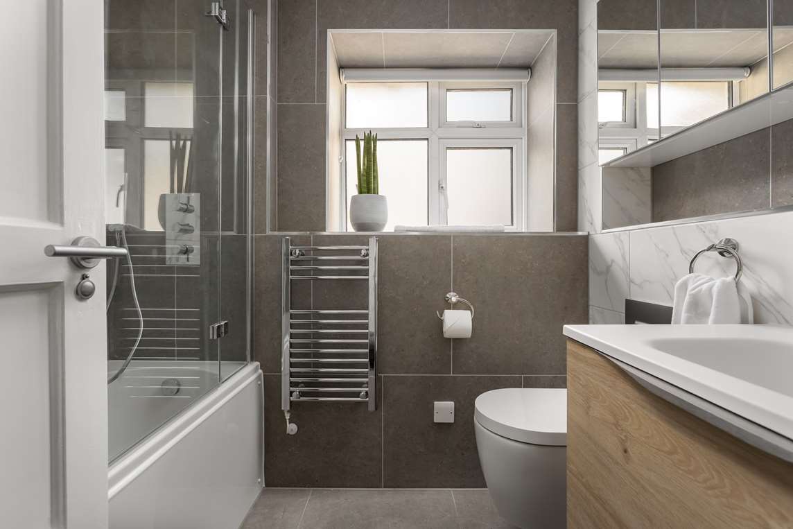 Bathroom, ground floor  Bathroom, ground floor