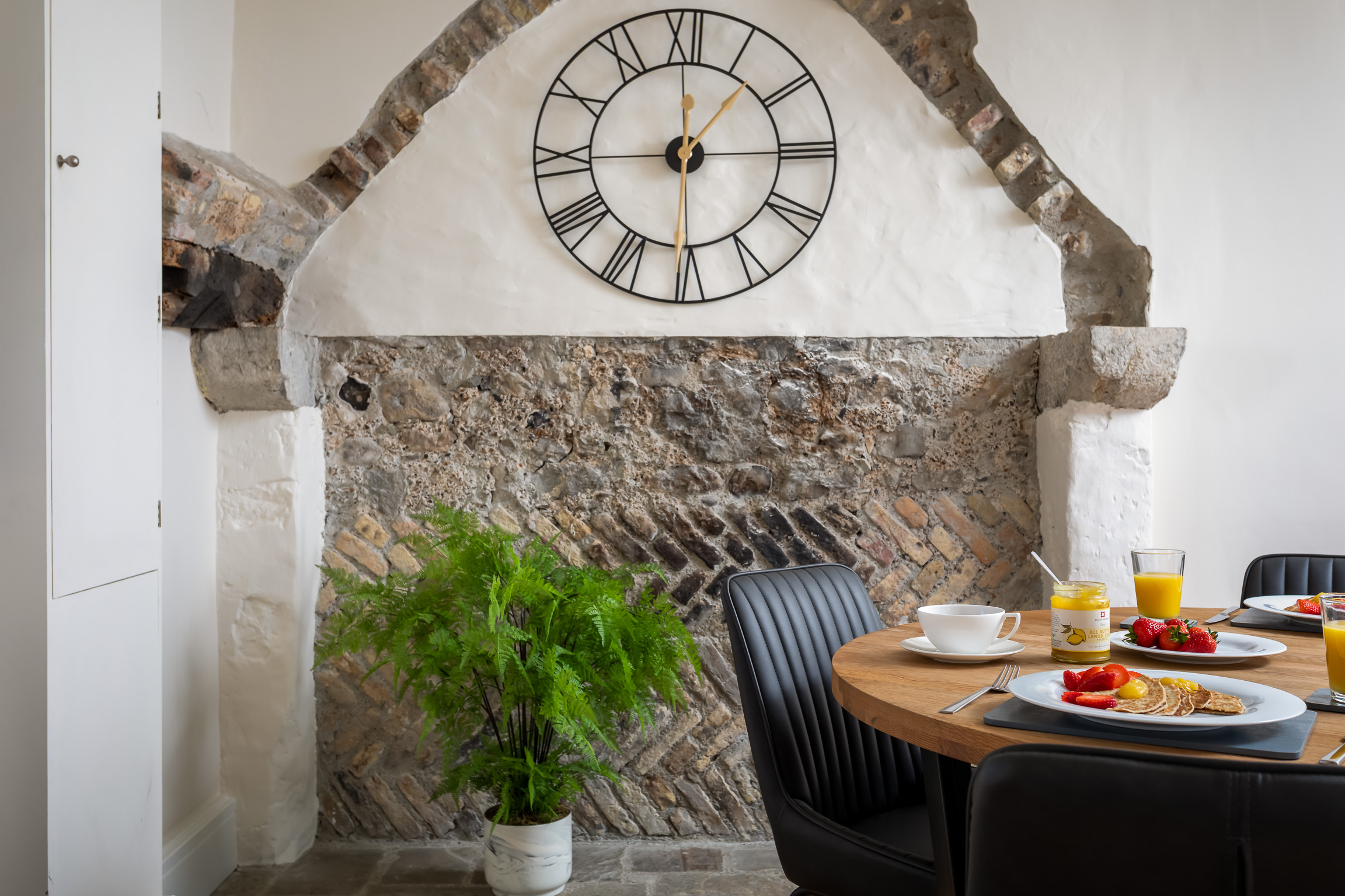 Dining area, first floor