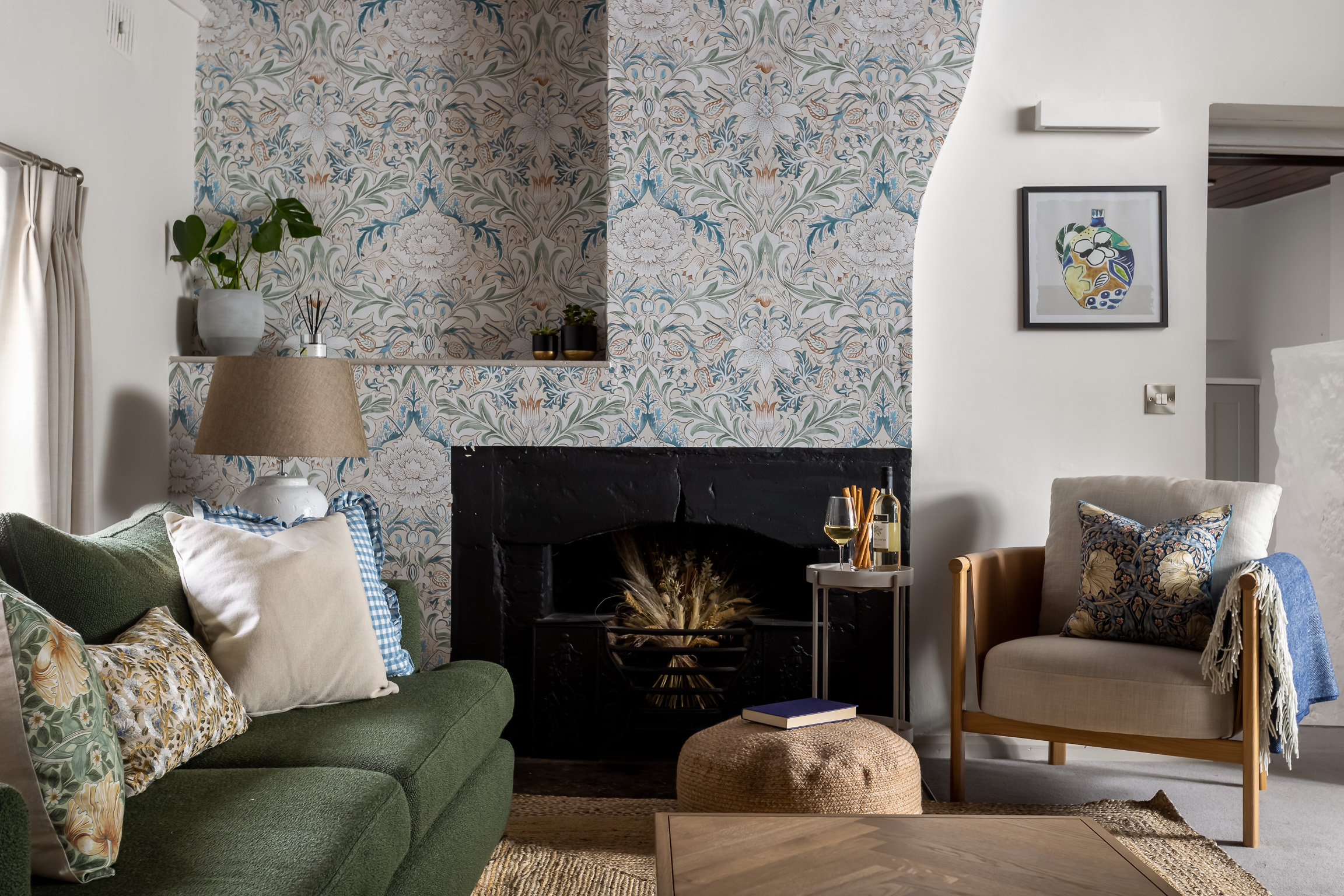 Lounge, lower ground floor 