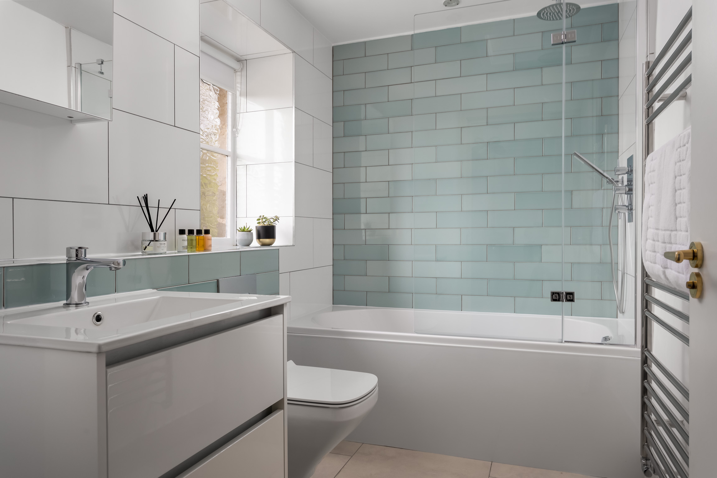 Bathroom, first floor 