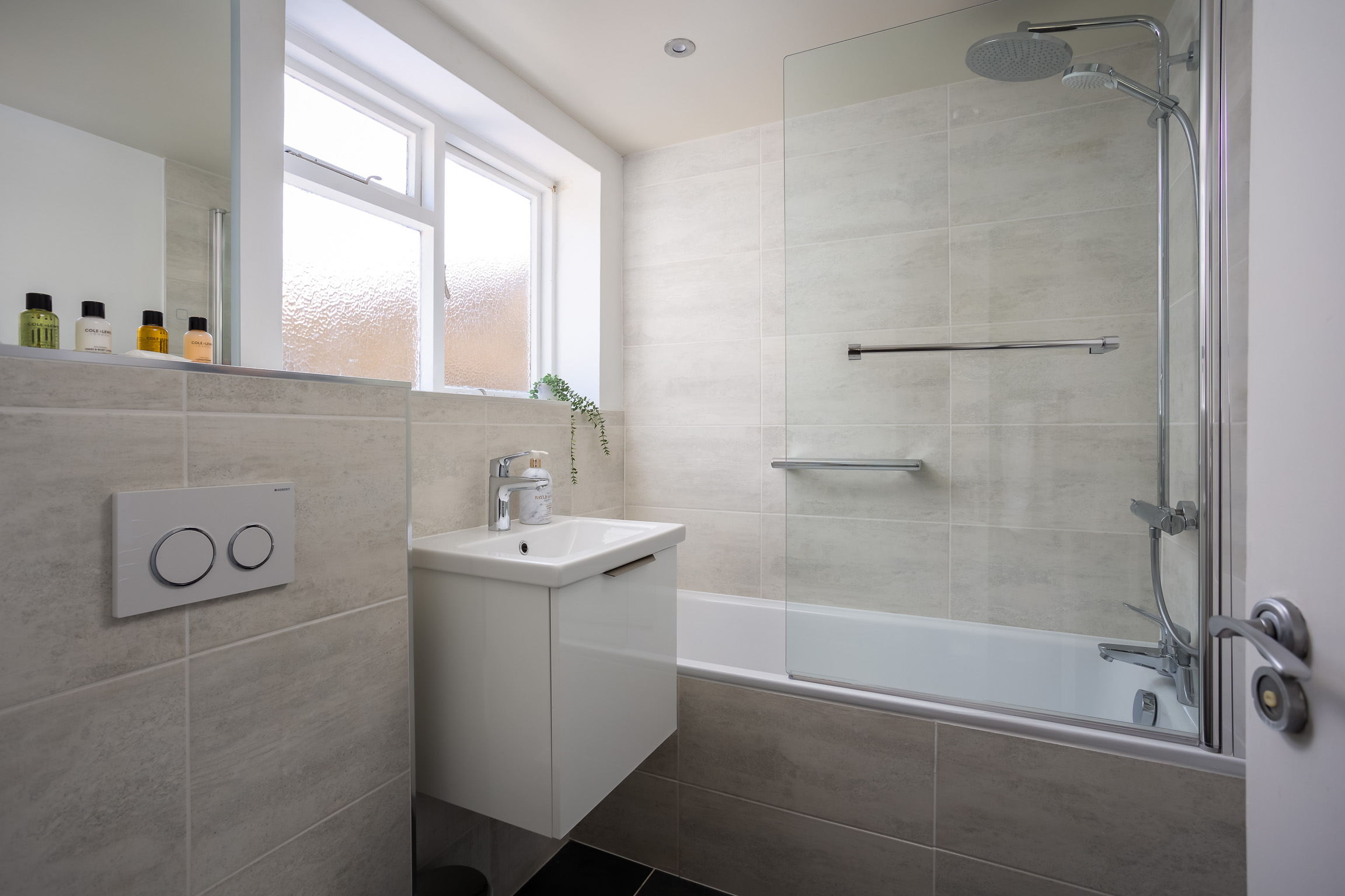 Bathroom, ground floor