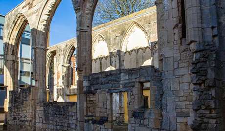 Nave arcades Nave arcades