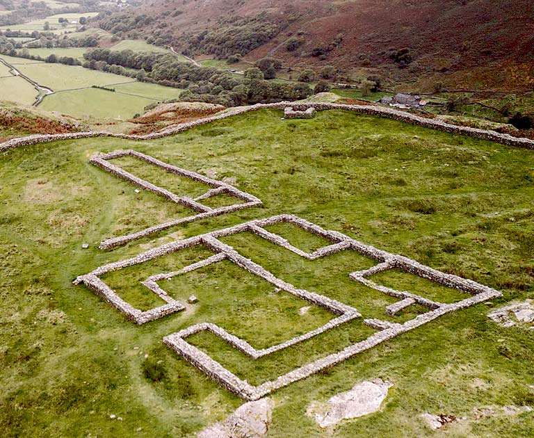 Headquarters building and commander’s house Headquarters building and commander’s house