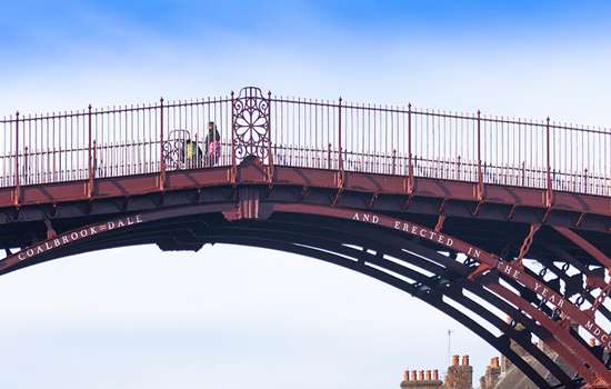 The newly repainted Iron Bridge The newly repainted Iron Bridge