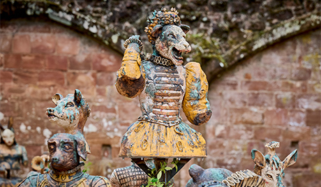 Elizabeth I depicted as lioness, part of the 'Checkmate' sculpture