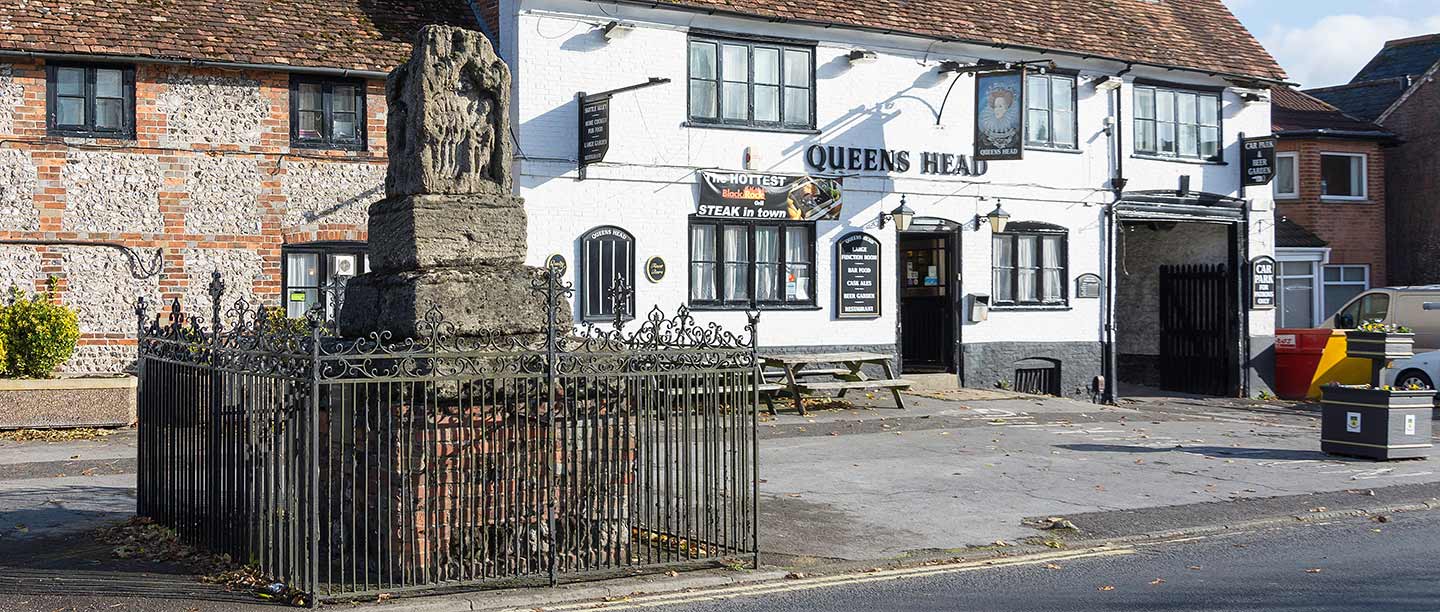 Ludgershall Cross and surroundings