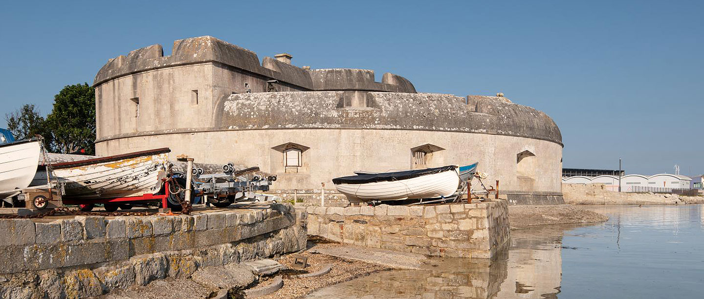 Portland Castle with the sea in the foreground