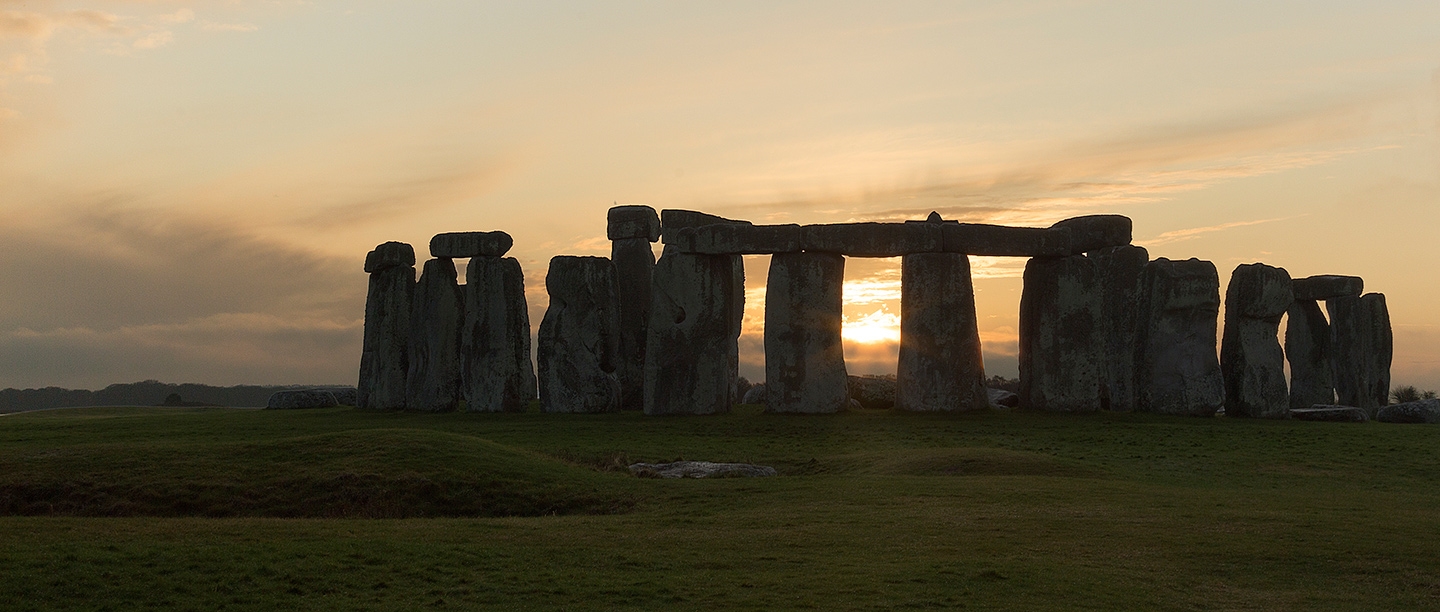 Stonehenge, approaching the winter solstice