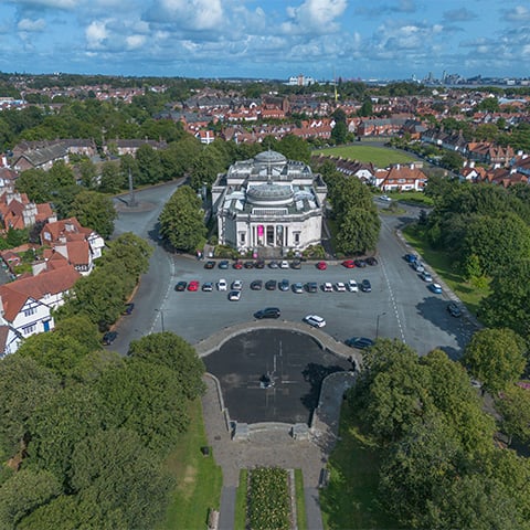 A view of Lady Lever Art Gallery with its domed roof from above.